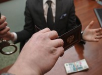Бизнесмен задолжал на задержание