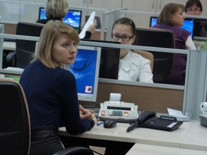 Компании заставляют своих сотрудников брать кредиты и отдавать фирме