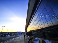Вексельберг и Дерипаска поборются за аэропорт Владивосток