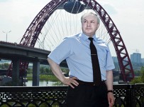 Омский суд взял под домашний арест главу «Мостовика» Олега Шишова