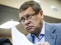 Игорь Зюзин передал часть акций «Мечела» ближайшим родственникам