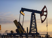 Цена нефти марки Brent упала ниже $62 за баррель