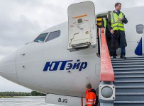 "Ютэйр" все ближе подлетает к банкротству // Ее кредиторы вышли из новогодних отпусков