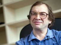 Его новая схема кризисного заработка сулит 100% дохода каждый месяц при размещении денег на год