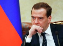 Медведев: решение снизить ключевую ставку сделает кредиты доступнее