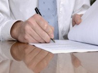 Два министра осуждены за визы на договоре поручительства