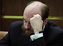 Суд запретил Сергею Пугачеву покидать Англию и обязал сдать паспорта Подробнее на РБК: http://top.rbc.ru/finances/11/03/2015/54ff92589a794780bc01b70d