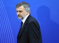 Клепач назвал политику ЦБ «лечением болезни клизмой и пиявками»