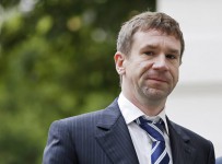 Владельца банка Snoras Владимира Антонова ждут в Литве