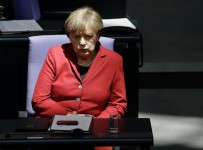 Меркель боится, что из-за Греции ее обвинят в «развале Европы»