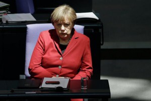 Меркель боится, что из-за Греции ее обвинят в «развале Европы»