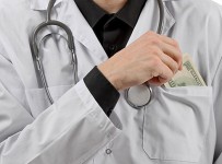 Ужесточается контроль за незаконной выдачей больничных и продажей поддельных листков в Интернете