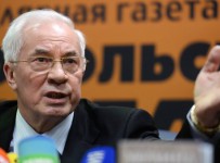 Экс-премьер Азаров считает соглашение Киева с кредиторами унизительным