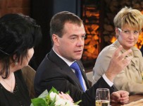 Медведев назвал причину проблем авиакомпании «Трансаэро»