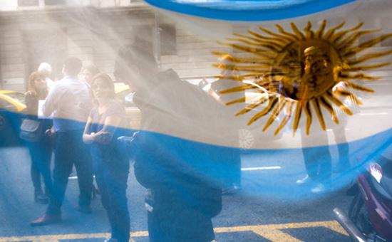 Инициатор дефолта Аргентины потребовал пересмотра сделки по долгу Киева