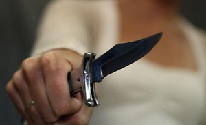 Ростовчанин ранил ножом участкового, приняв его за коллектора