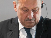 СМИ: правительство ищет замену главе ВЭБа Владимиру Дмитриеву
