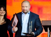 Илья Юров владел долей почти в 4,5% акций НБ «Траст», он считался крупнейшим владельцем банка Траст.