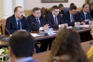 ДСК начали выделять деньги