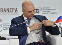 Призрак Гайдара подрался с призраком дефолта