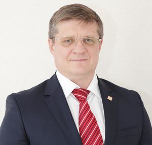 В суды поступают тысячи заявлений от россиян, желающих признать себя несостоятельным. Однако сделать это совсем не просто. О нюансах процедуры рассказывает директор ООО «Юридическое бюро «Унисон» Владимир Хилиманюк. 