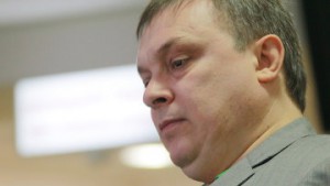 Суд рассмотрит жалобу главы ОНБ, продюсера "Ласкового мая" Разина по иску к ЦБ