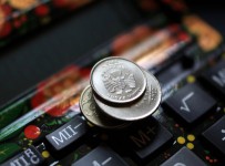 Почти 600 000 россиян – на грани банкротства
