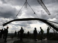 изымать проблемные долгострои без решения суда