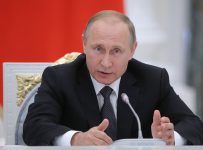 Путин подписал закон о защите прав граждан при взыскании долгов