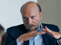 Бывший банкир Сергей Пугачев