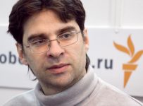Дмитрий Янин