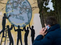 Большинству россиян банкротство пока не по силам