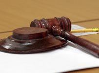 "Уралсиб" хочет обратиться в арбитраж с заявлением о банкротстве "Юлмарта"