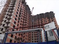 На Троицкую площадь вышли дольщики, постройка жилья которых была заморожена