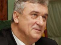 Анатолий Карпов признан банкротом