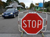 stop700