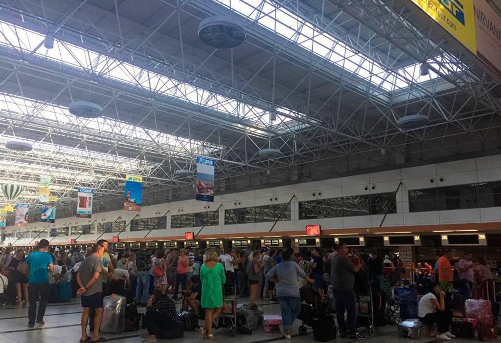 вим-авиа ждущие рейса в аэропорту анталии