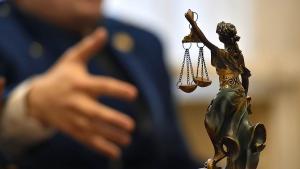 Кто и как финансирует судебные разбирательства в России