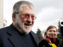 Коломойский смеется