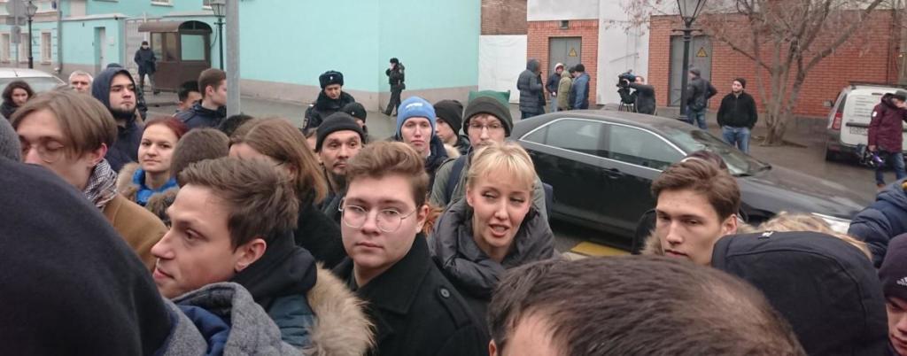 Енгалычева на защите Навального. Скрин: twitter.com