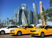 Перевозчики сообщили о падении спроса на такси в Москве