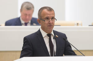 Сенатор Владимир Кравченко