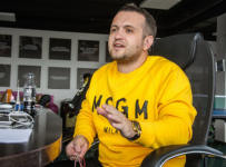 А деньги в Макао? Эрику Гафарову припомнили ставки на спорт