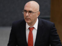 Алексей Ведев автор прогноза про доллар по 200 рублей оказался на грани банкротства