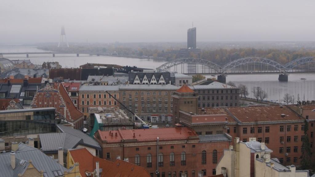 Нищета, раскол и убыль населения: эксперты подвели итоги 30-летия независимости Латвии