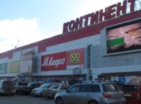 Торговцы одеждой и обувью, угрожая митингом, требуют разрешить работать восьми торговым центрам Омска