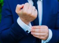 Адвокат вырубил прокурора кулаком в лицо в районном суде