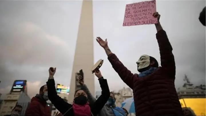 В День независимости Аргентины в стране прошли протесты против карантина