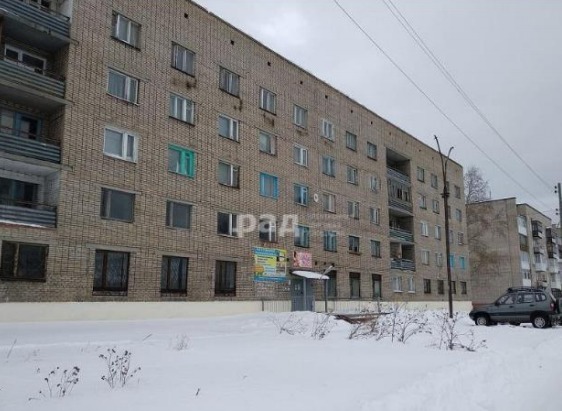за долги банка продают пятиэтажку