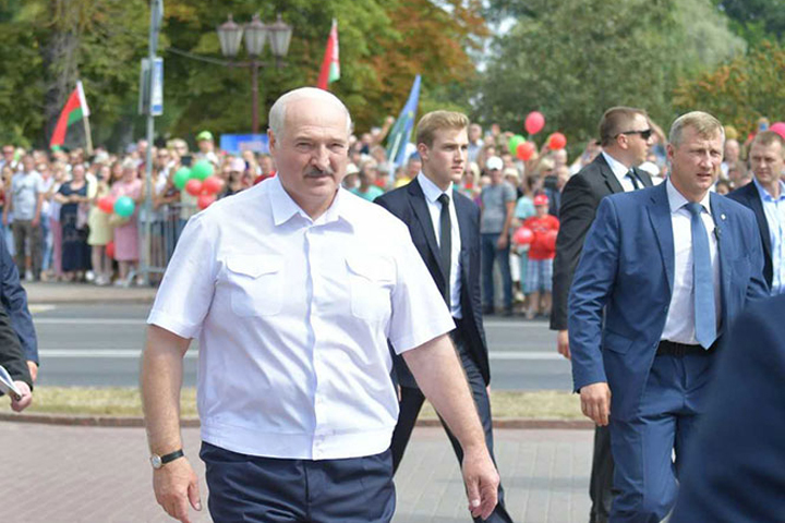 Белоруссия на грани банкротства: какие требования Москвы придется выполнить Лукашенко